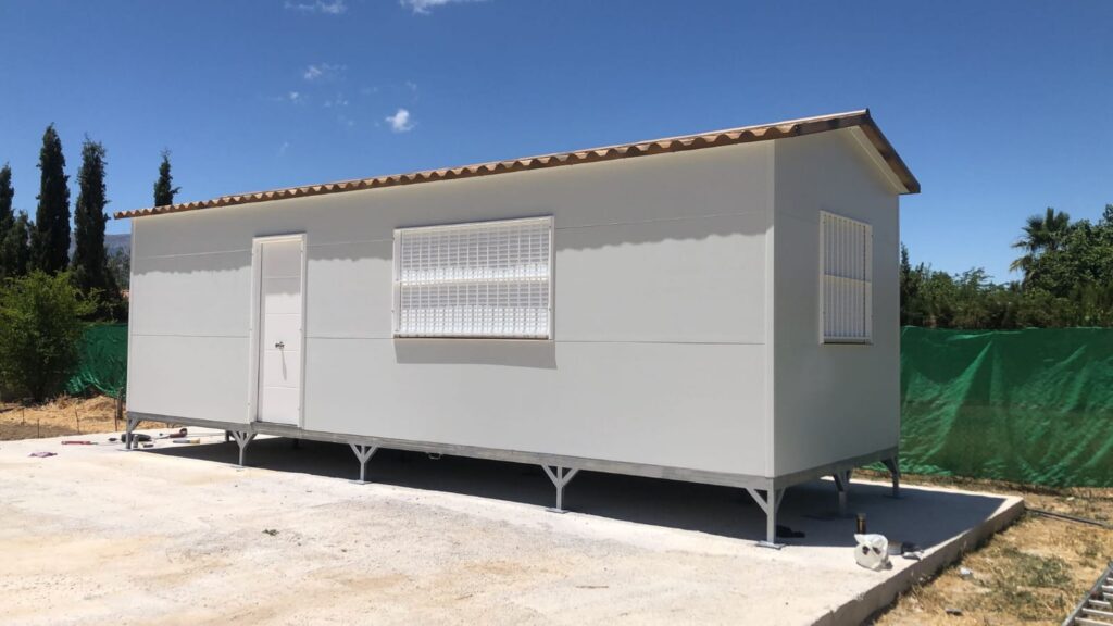 casa prefabricada blanca